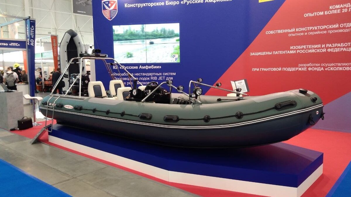 Лодка "RIB JET 5500 MASTER". Изображение — "Технология машиностроения"