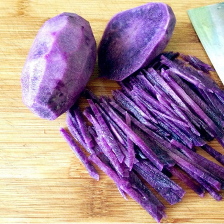 Посадка фиолетового картофеля. Сорт картофеля перуанский фиолетовый (Purple Peruvian). Картофель вителот. Сорт картофеля Виталот.