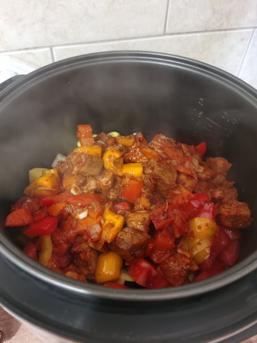 Говядина с картошкой в мультиварке