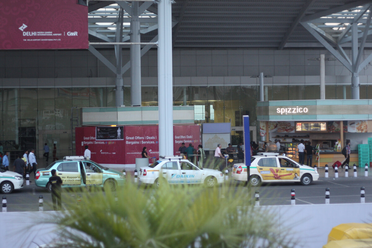 Аэропорт имени И. Ганди, Дели.
