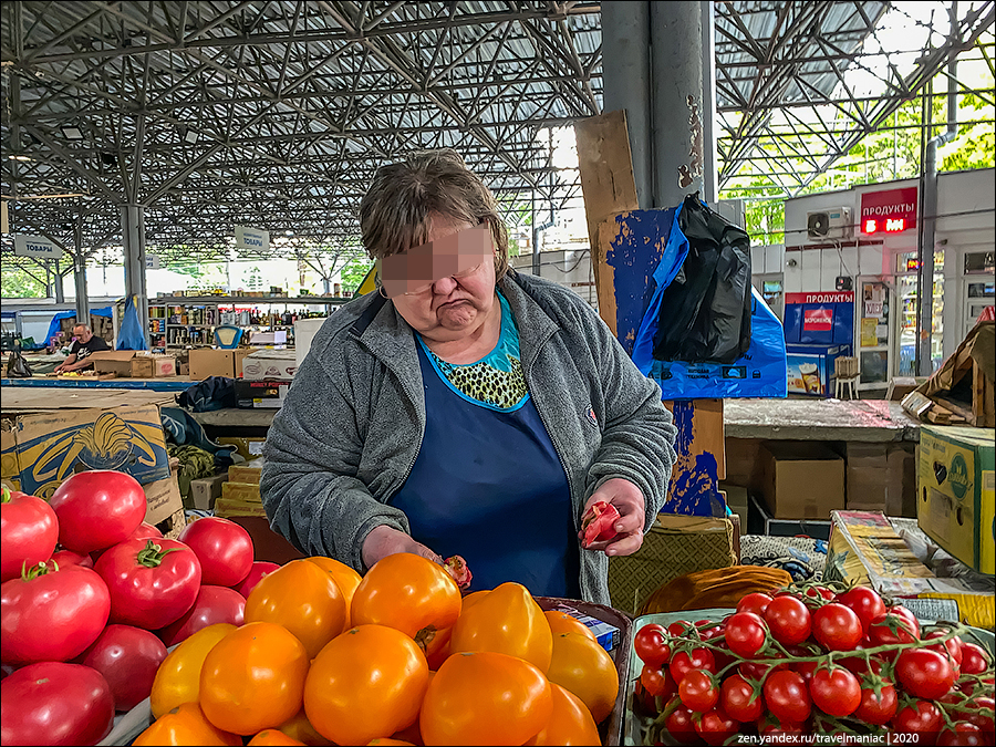 Каждый год одно и то же: продавцы-обманщики на крымских рынках0
