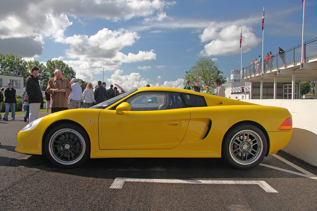 http://pictures.specsan.com/photo/spectre/spectre-r45-coupe-1-generation-4-6-mt-355-hp--2.jpg