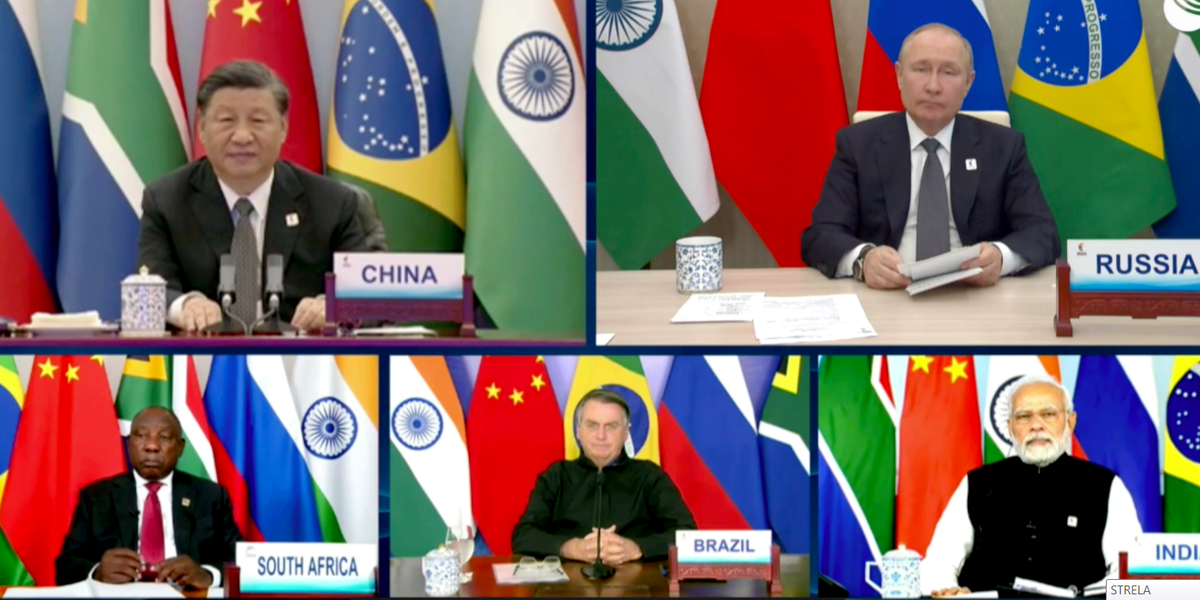 Возможно, что очень скоро нынешний формат БРИКС будет пополнен ещё двумя странами, Аргентиной и Индонезией.