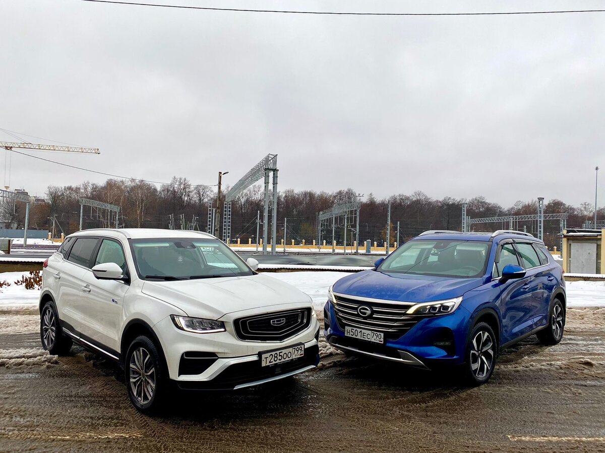     Сравнительный тест-драйв GAC GS5 и Geely Atlas Pro: 50 оттенков китайского фото АвтоВзгляд