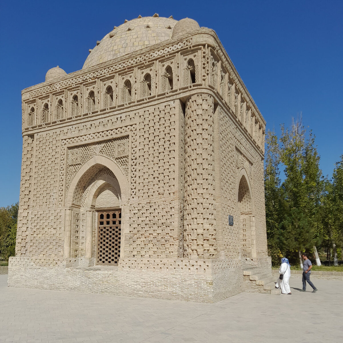 Мавзолей саманидов в бухаре фото