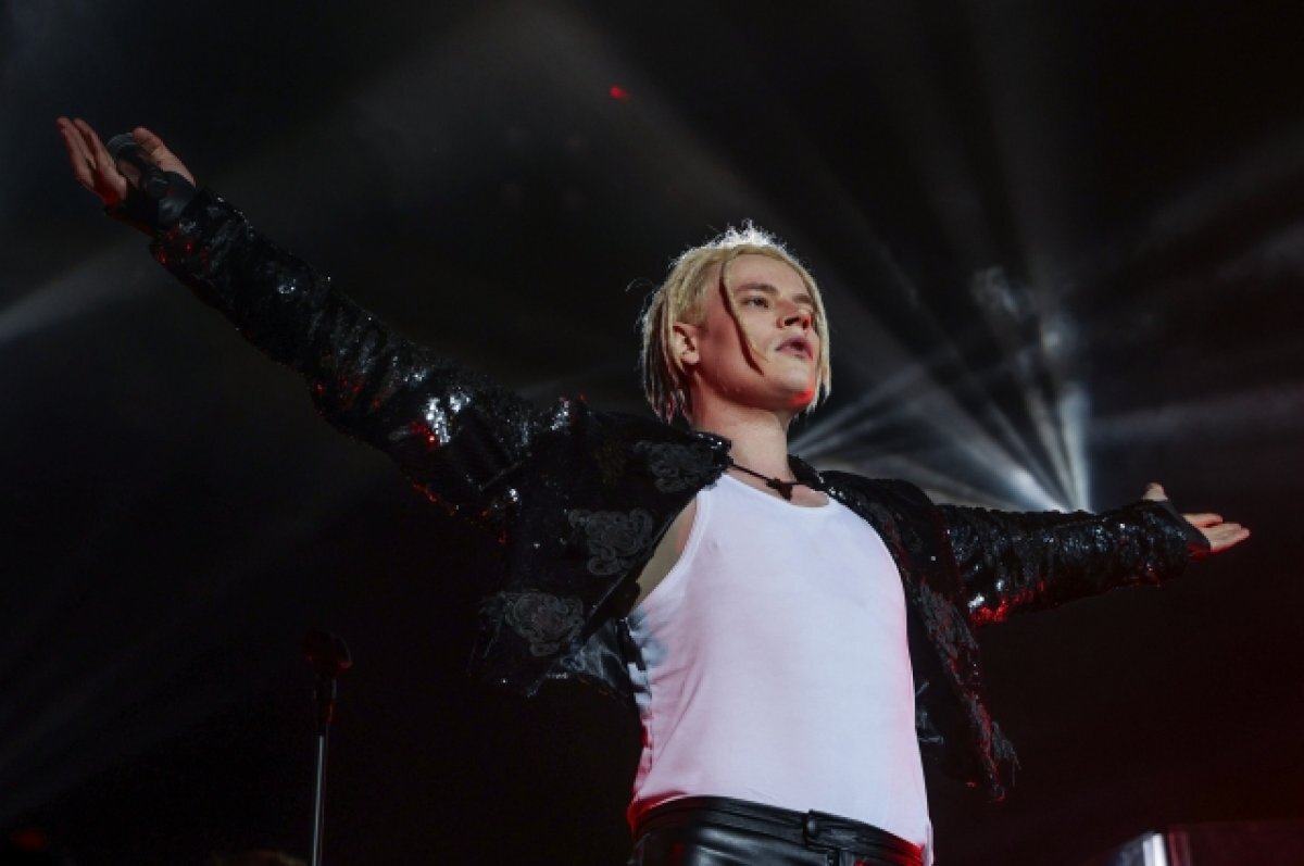    Певец SHAMAN рассказал о своих чувствах во время выступления перед военными