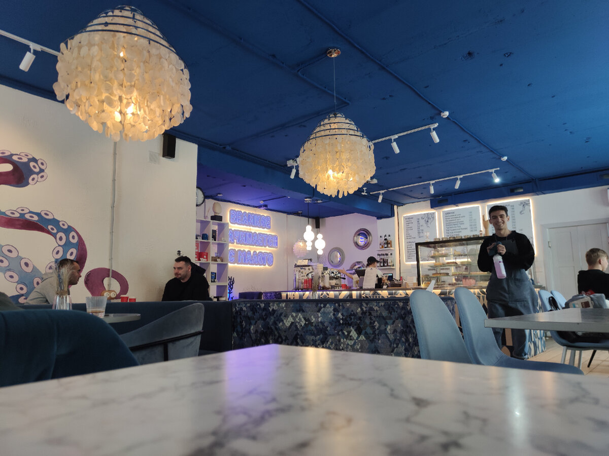 Кафе не большое но уютное