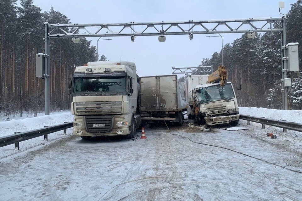     Из-за ДТП образовались крупные пробки. Фото: ГИБДД Свердловской области