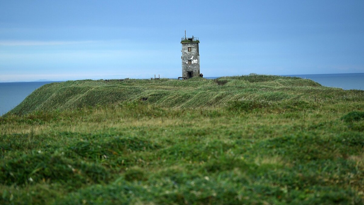    #Маяк на самой крайней точке южнокурильского мыса на берегу Тихого океана на острове Кунашир Большой Курильской гряды© РИА Новости . Екатерина Чеснокова