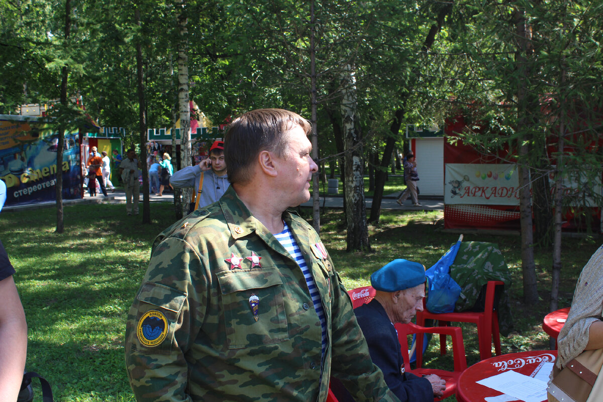 На фото Воин....