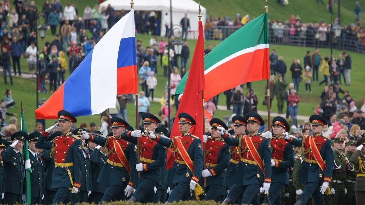     Казань выделила 3 млн рублей на перевозку военных казанского гарнизона, воспитанников кадетских классов и юнармии, артистов и участников парада Победы. Соответствующий тендер разместили на портале госзакупок.