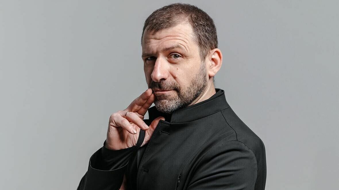     Предприниматель, миллиардер Игорь Рыбаков поддерживает идею продажи жилья в России в рассрочку, которую 20 апреля озвучил вице-премьер правительства РФ Марат Хуснуллин.