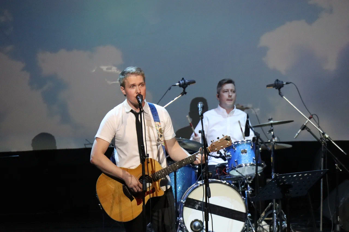 Алексей Хомчик (на заднем плане — Александр Фомин)