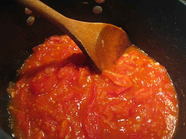 Томатный соус, рецепт которого вы видите ниже, назван по имени сорта помидоров.-4