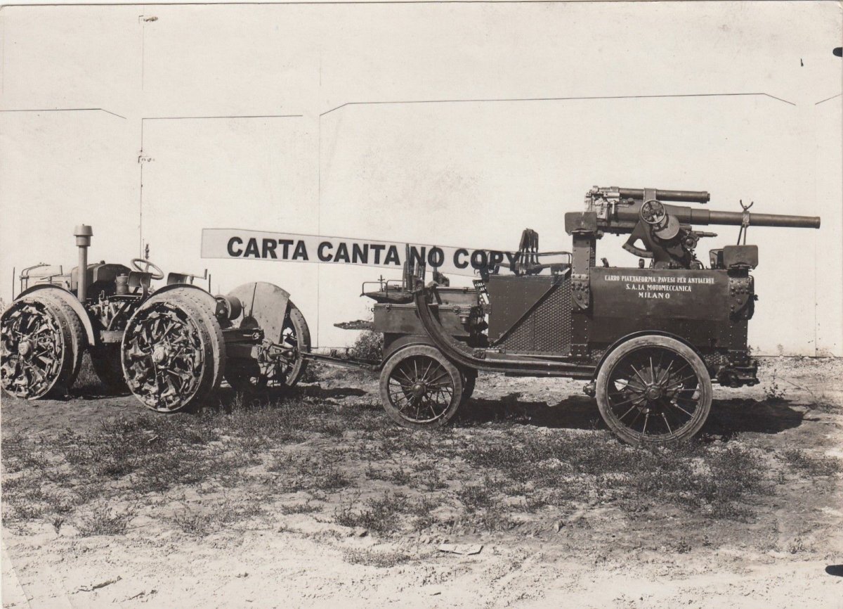 Трактор   Pavesi   первых серий с буксируемой артиллерийской платформой с 75-мм зенитной пушкой   Сannone 75/27 C.K.