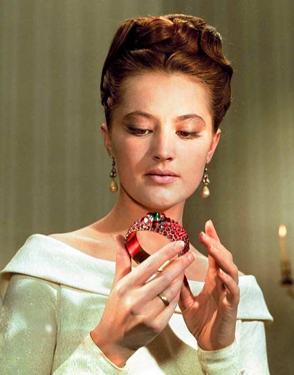 Ариадна Всеволодовна Шенгелая в фильме «Гранатовый браслет»