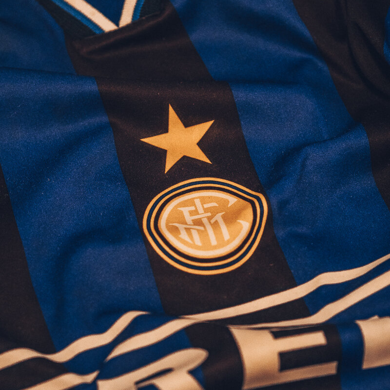 Откопала дома Италию