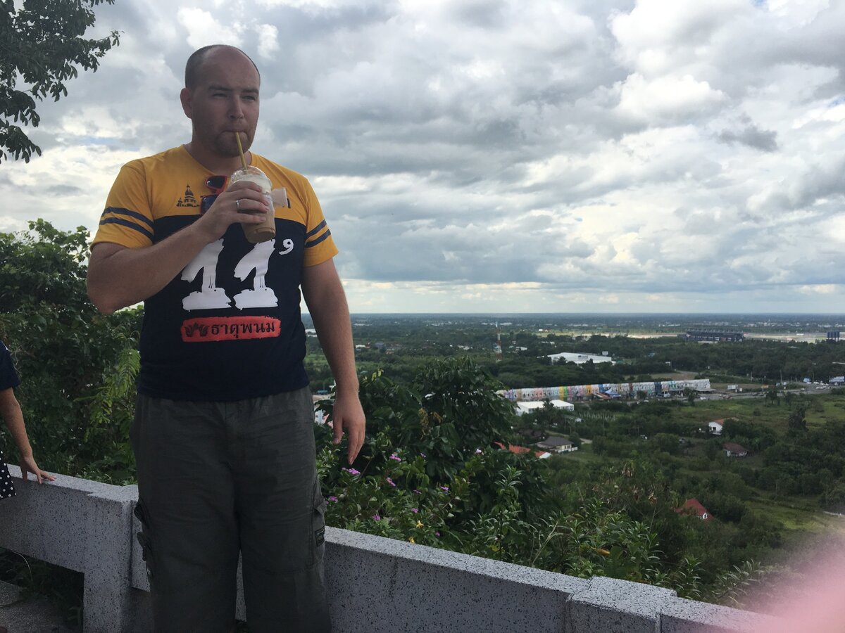 В Таиланде. Раньше все ездили. Сейчас ценник такого отдыха вырос в 2,5 раза.