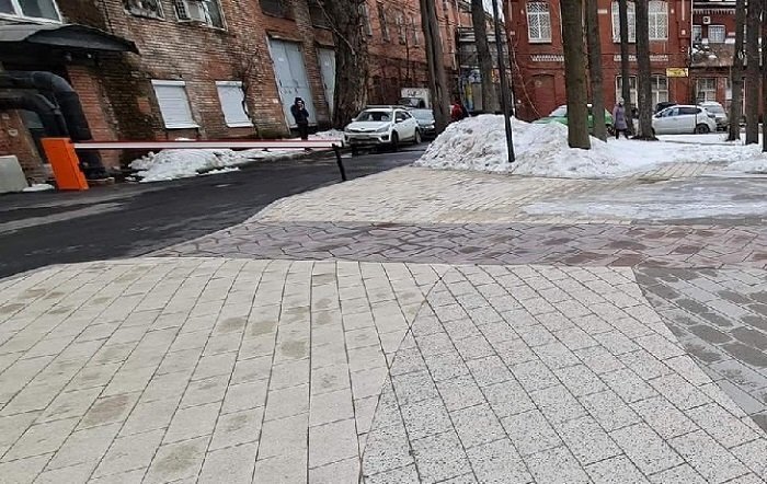 "Благоустройство" сквера на Васильевском острове. Фото из ВК-группы "Деревья Петербурга"