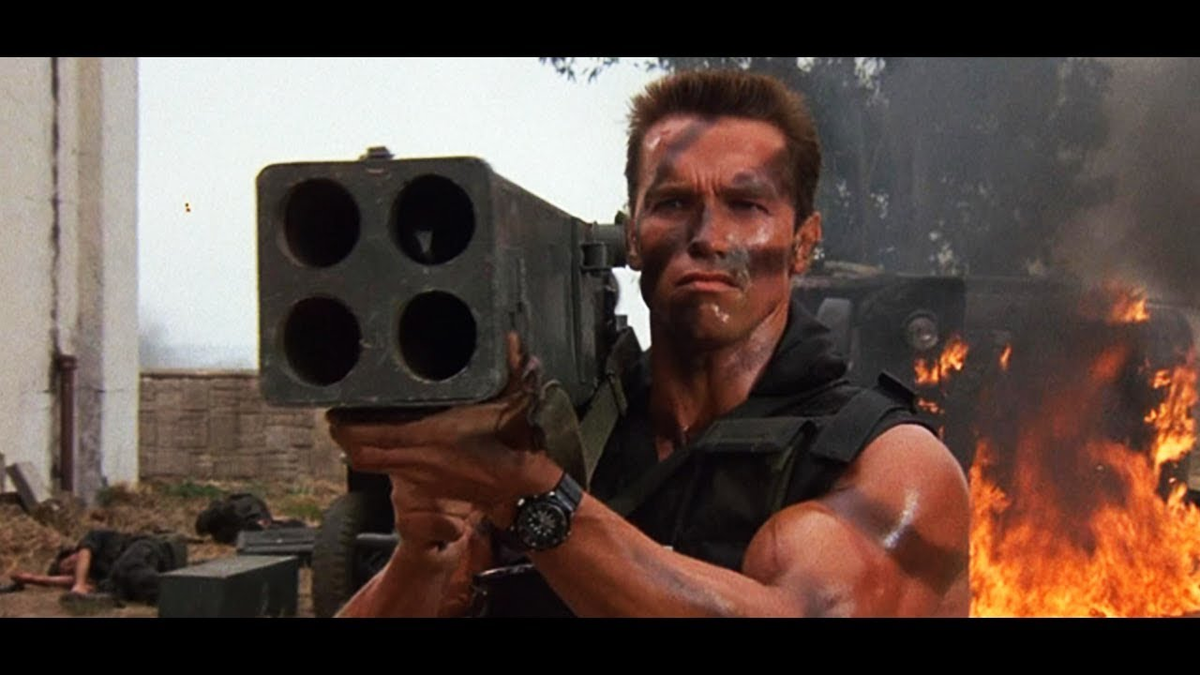 любитель защитного макияжа - полковник Джон Мэтрикс ("Коммандо")