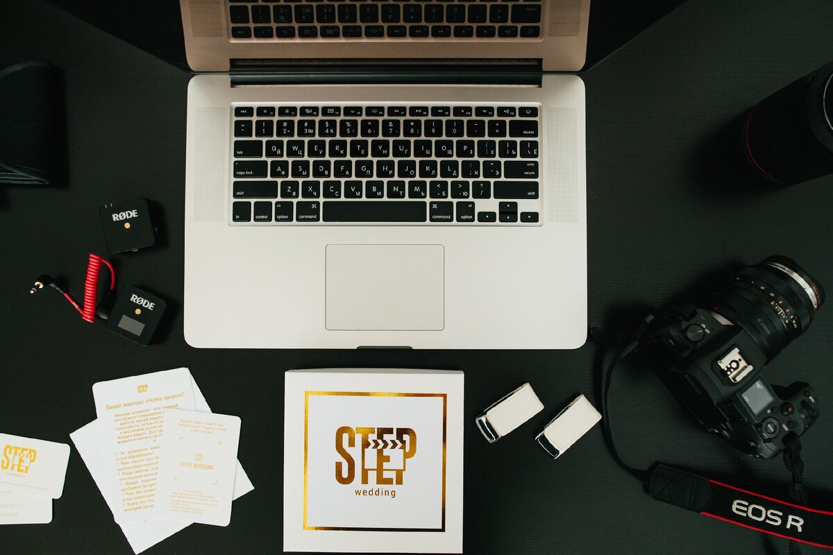 Так выглядит набор упаковочной коробки для свадебного видео