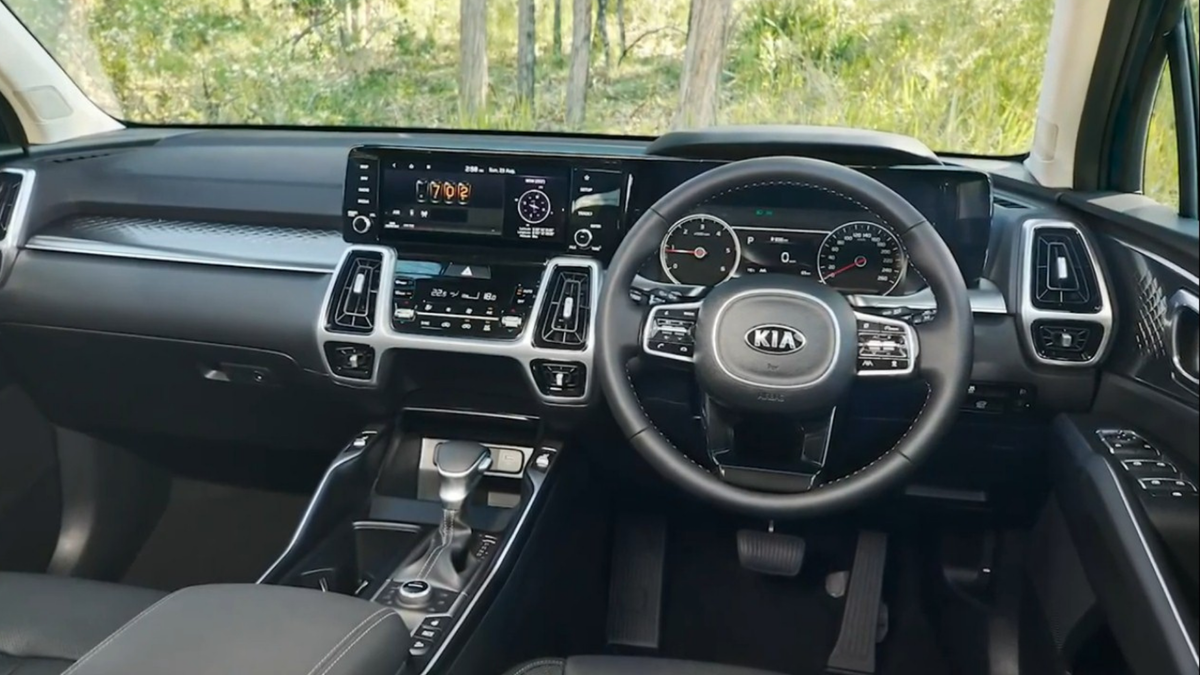 Странноватые воздуховоды немножко портят интерьер