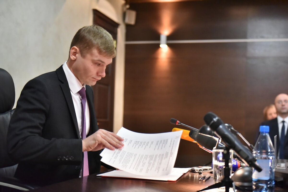 Губернатор Коновалов    .    фото с сайта Яндекс-картинки