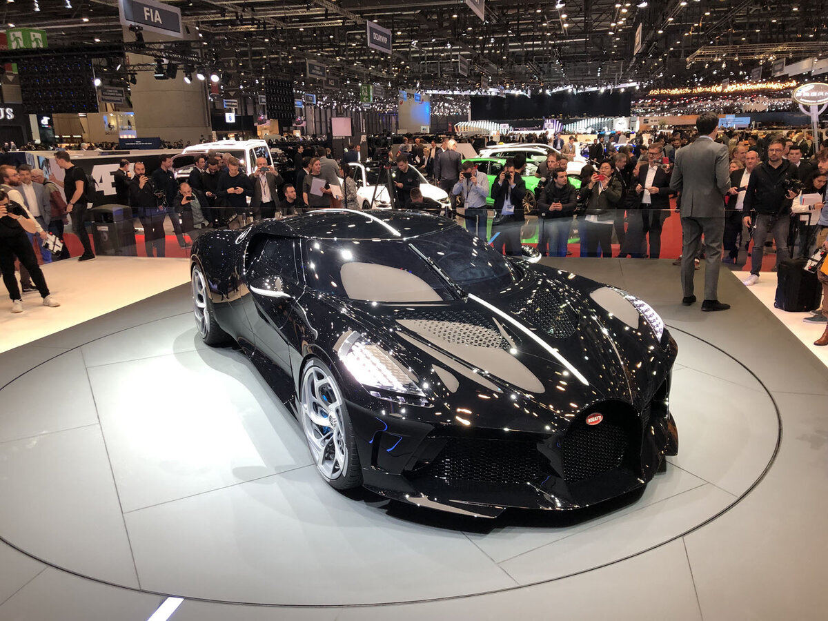 Bugatti voiture noire в 2021