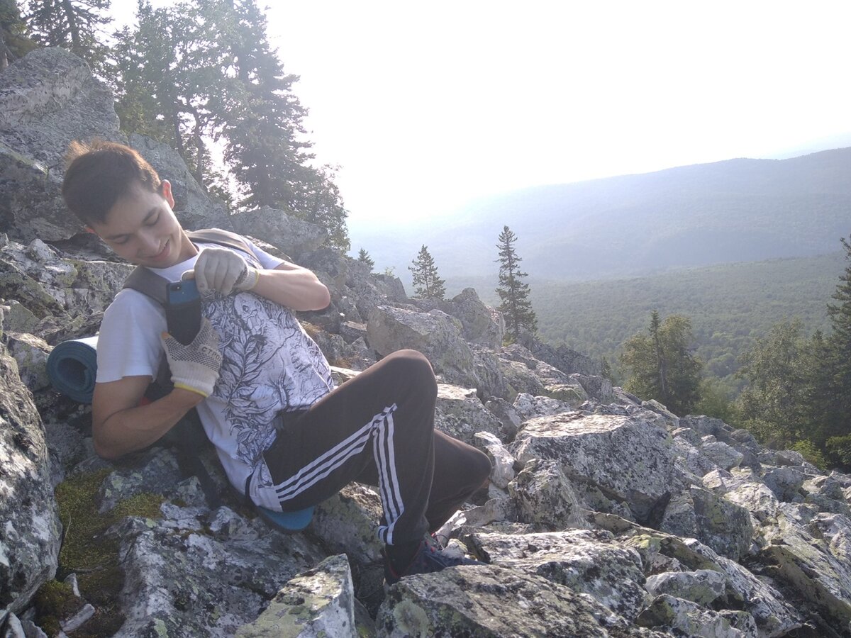 Еле нашел более менее свежую фотографию со мной