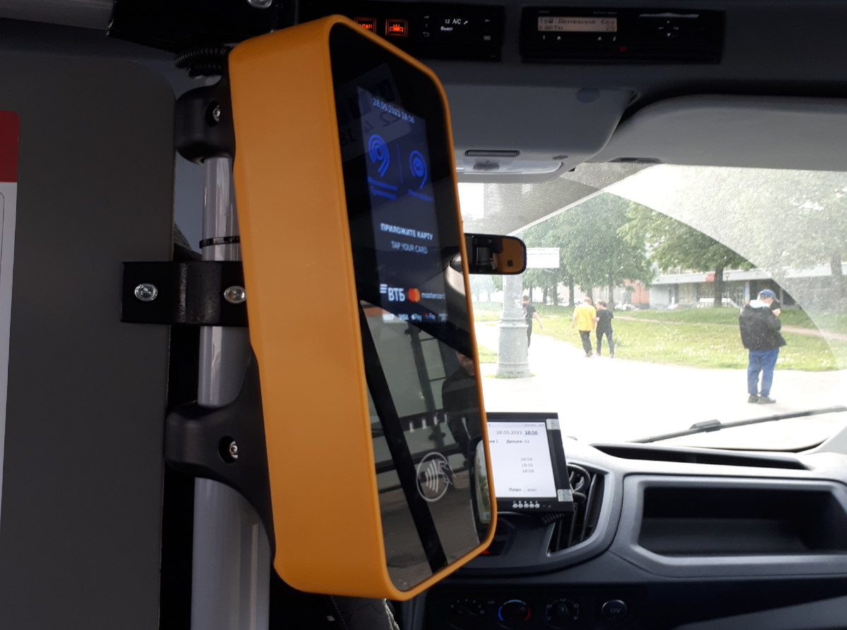 Терминал оплаты в общественном транспорте