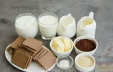 
Подготовьте необходимые ингредиенты.
Сливки должны быть хорошо охлаждёнными.