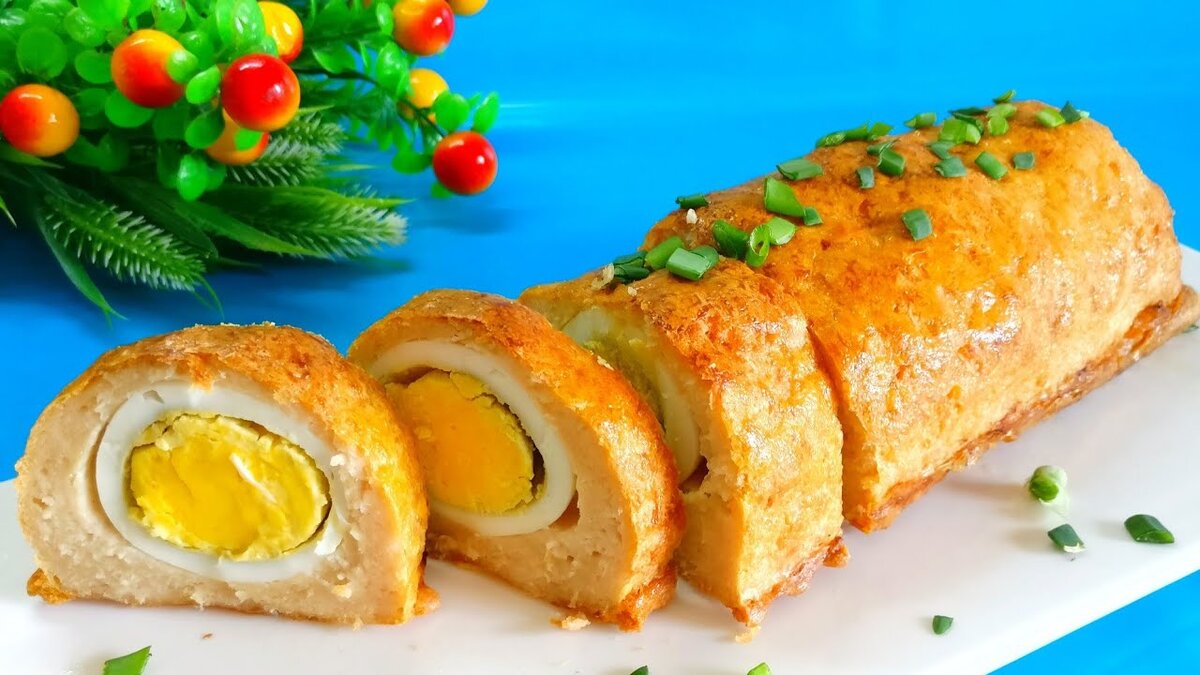 Мясной рулет из фарша с яйцами и сыром