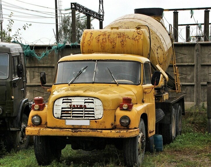 Купить запчасти на автомобиль Tatra 815