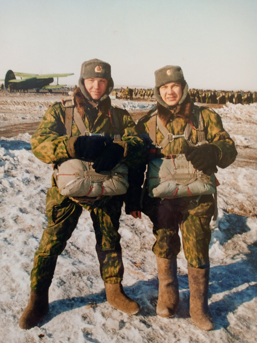 Омск, зима 97/98. Фото с валенками от ЗапасНика.