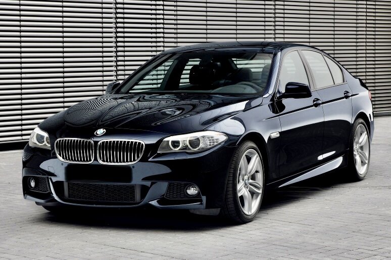 БМВ 5 серии дорестайлинг, выпускалась с 2009 до 2013 г