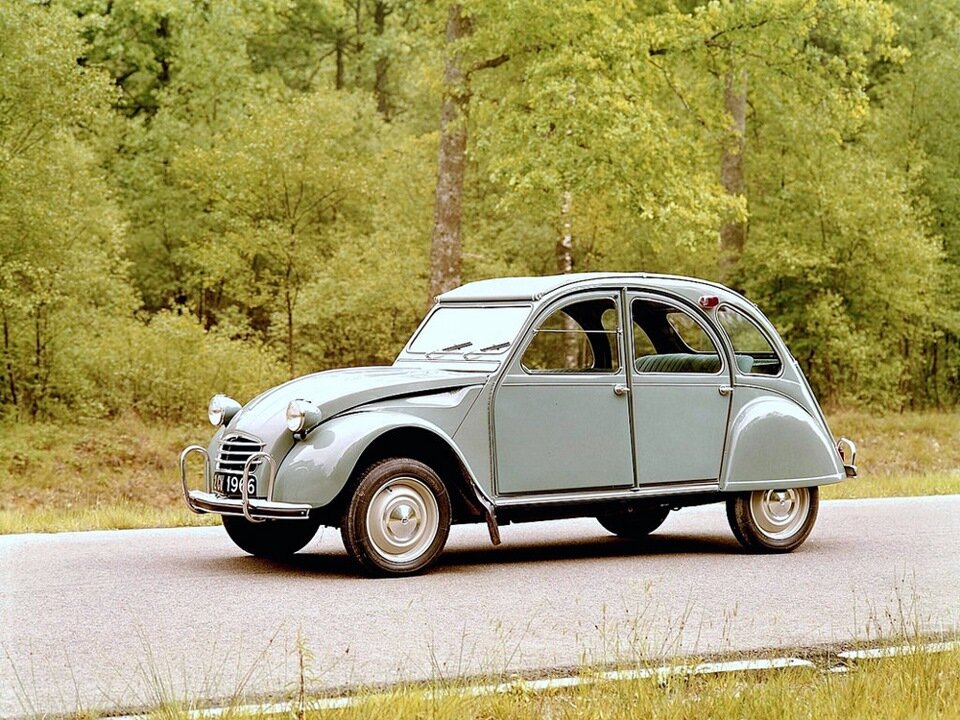 Фото Яндекс Картинки. Стандартная версия 2CV. Листайте галерею.