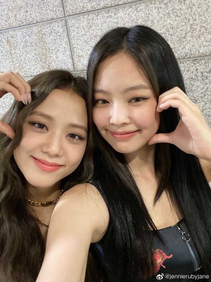 Jisoo и Jennie