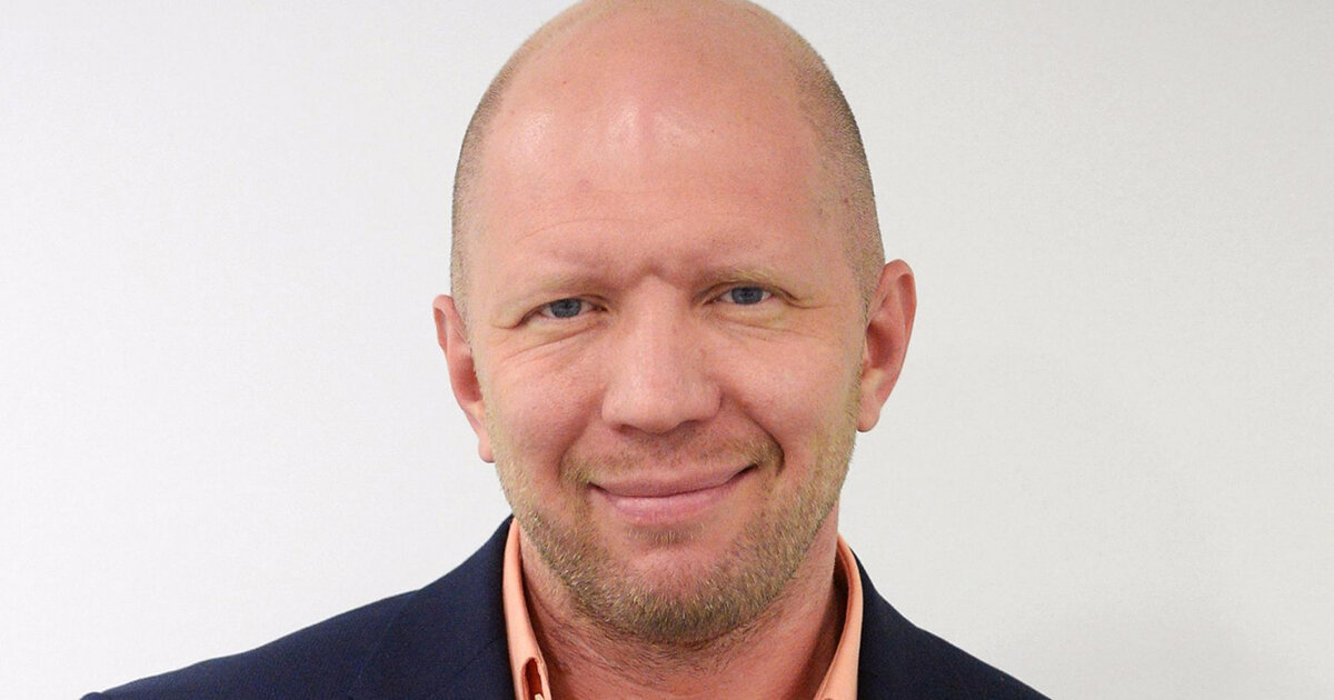 кузичев ведущий время покажет. куда делись кузичев время покажет. анатолий кузичев время покажет. ведущие артем шейнин и кузичев. куда пропал артем шейнин.