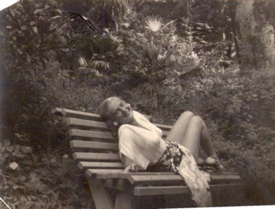 Здравствуйте, мои дорогие. Сегодня сделал подборку из фотографий, которые вызывают ностальгию о нашем детстве, молодости и нашей великой стране СССР.-4