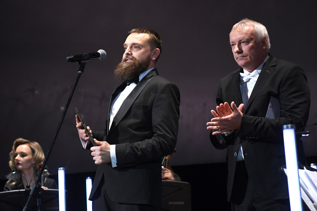 Андрей Найденов и председатель жюри премии кинооператор Юрий Любшин