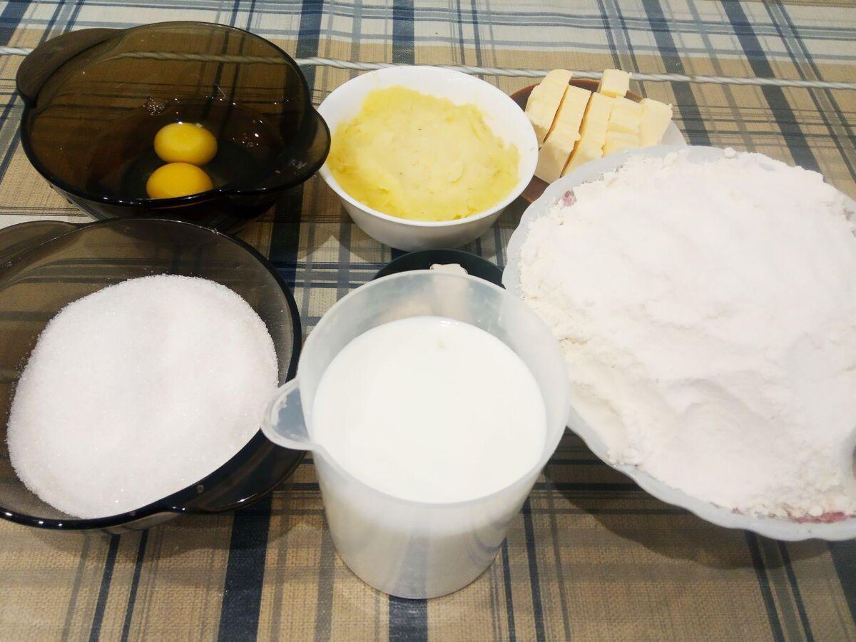 Ингредиенты для приготовления булочек