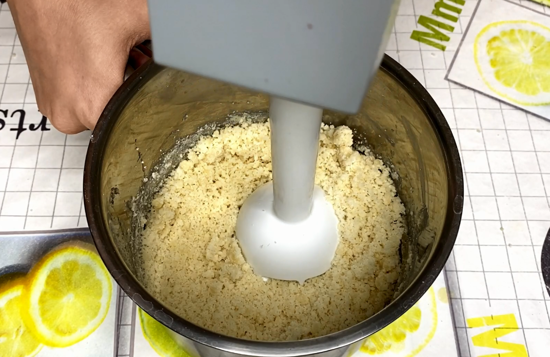 Приготовление марципана. Марципановая масса. Как делают марципановую массу. Как сделать марципановую массу в домашних условиях. Как сделать марципановую массу в домашних условиях для торта.