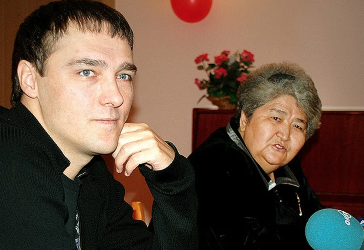 Мать юрия шатунова. Шатунов и Тазекенова.