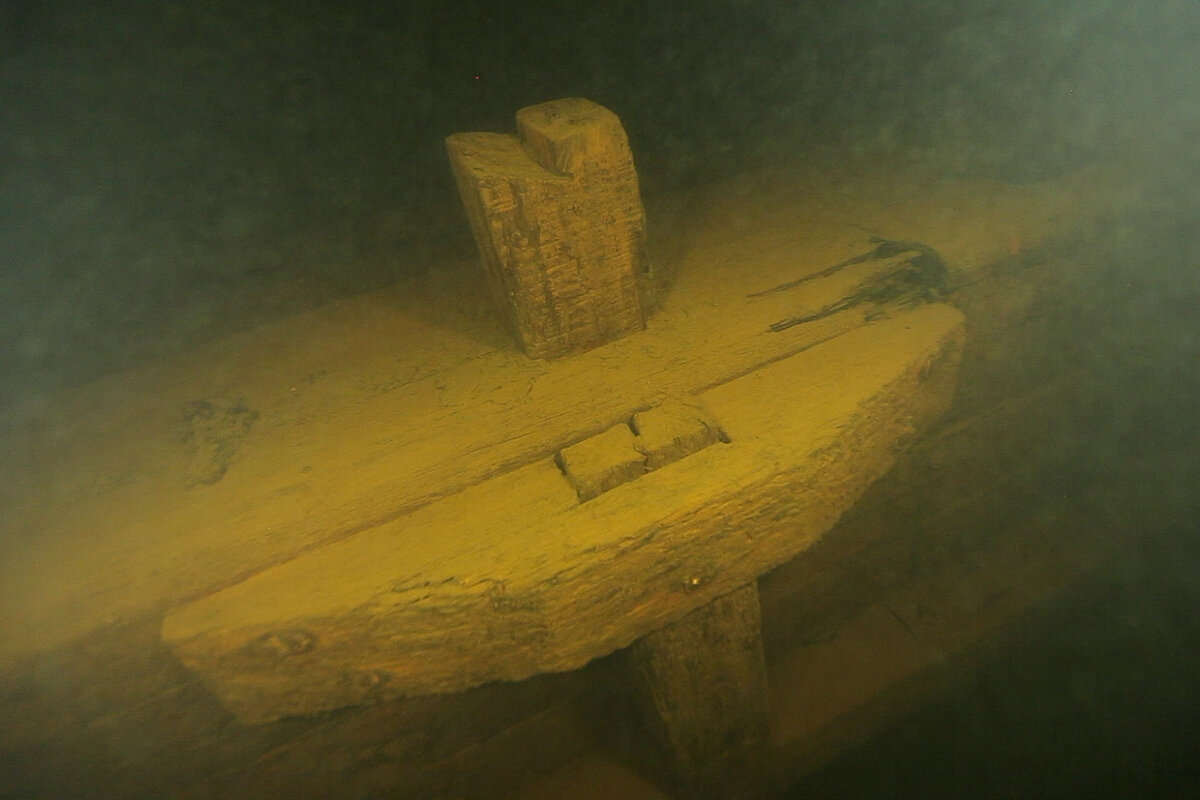 затонувшие лайнеры. найден див. дно ладожского озера. находки судбищенской битвы. найден див.