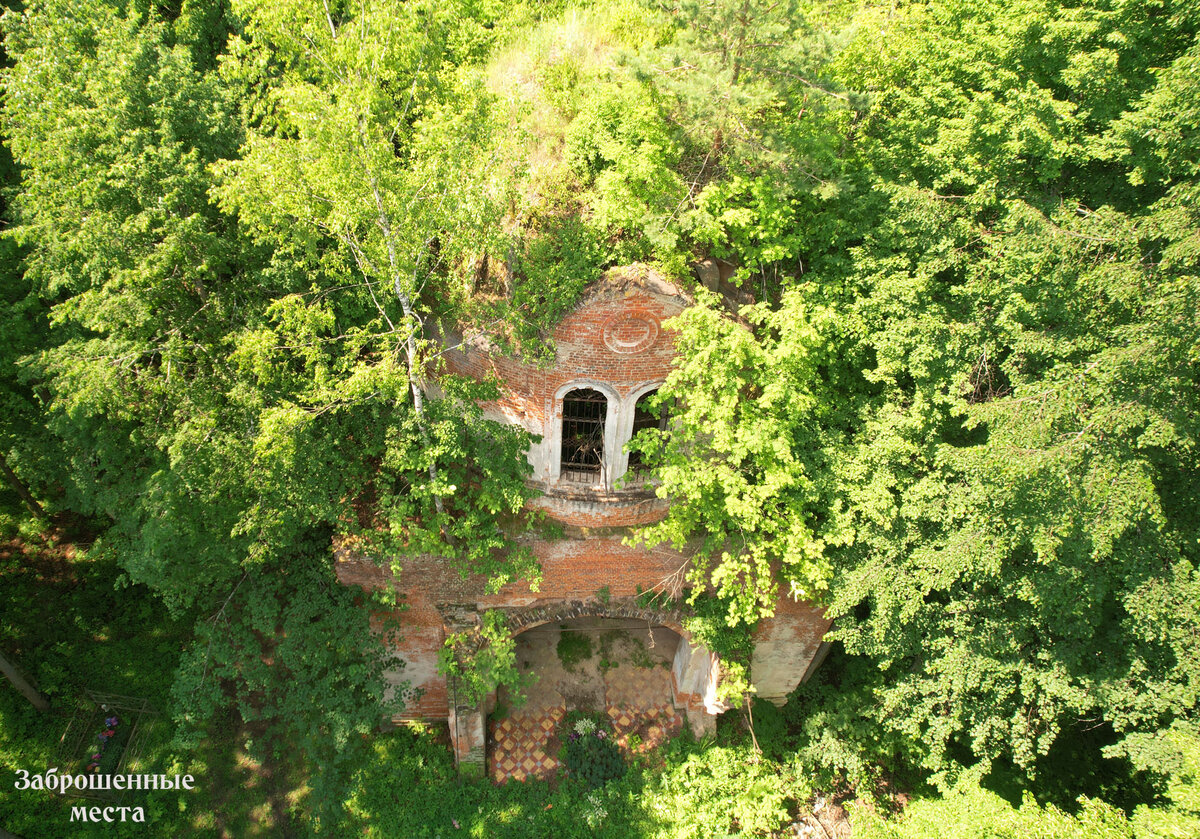 Затерянный в лесах Калужской области старинный храм
