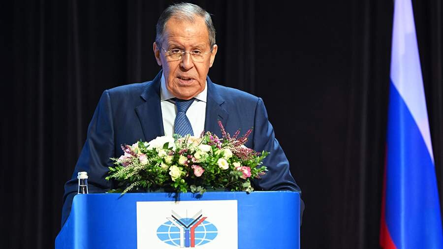 Многие так любят упоминать "пятую статью устава НАТО". Хотя никто толком не знает, насколько организация в состоянии её применить. У нас в России есть своя. Лавров на встрече со студентами МГИМО: в Молдавии должны понимать, что создание угроз безопасности российским миротворцам в Приднестровье будет рассматриваться как нападение на Россию