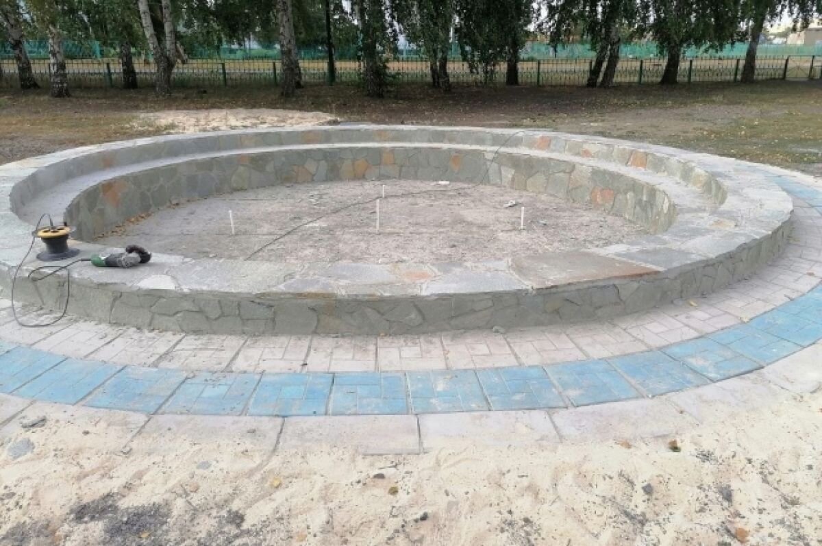    В Кувандыкском районе отец погибшего под Мариуполем десантника строит в память о нем фонтан.