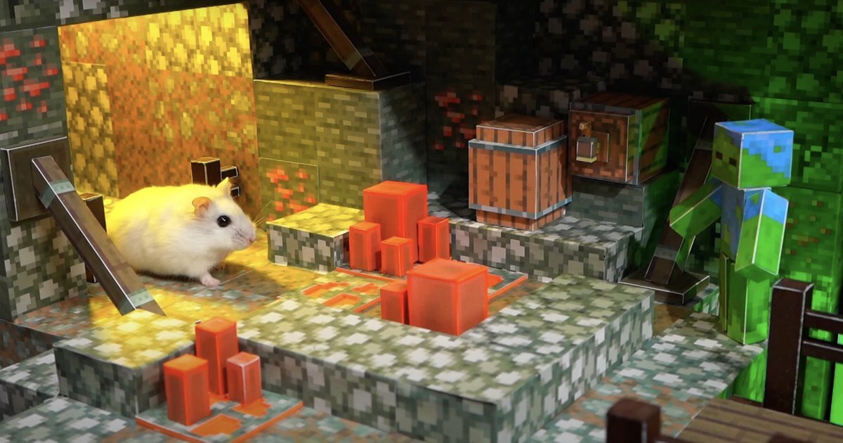     Хомяку построили лабиринт в стиле Minecraft. Там он «сразился» с криперами, за что получил вкусный приз