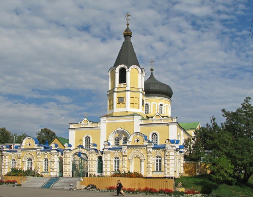 Купянск харьковской. Купянск Церковь Николая Чудотворца. Храм Купянск Харьковской. Купянский район. Куп'янськ.