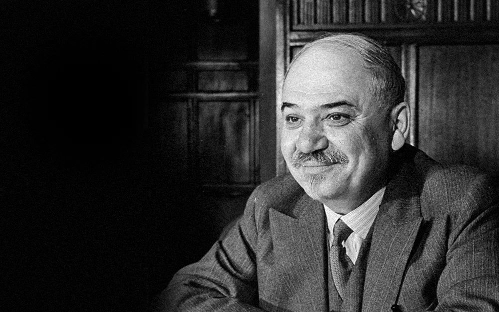 Думаю, поведал именно с таким выражением лица...